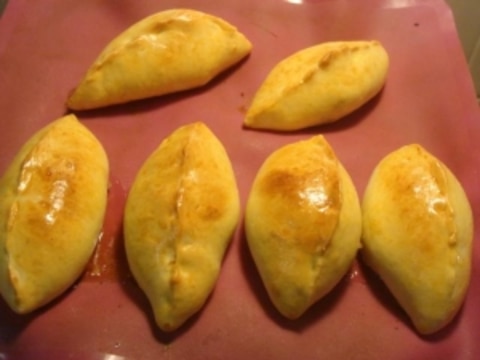 サルティーニャ風　惣菜パン